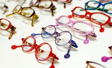 元気でオシャレなメガネがたくさん！